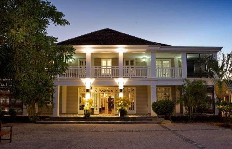 Lux* Saint Gilles Resort Eksteriør billede The River Boutique Hotel