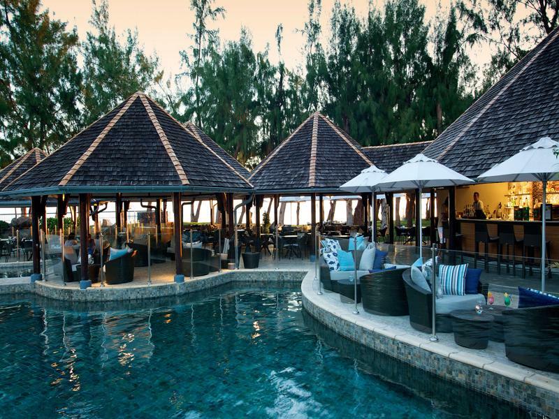 Lux* Saint Gilles Resort Eksteriør billede The swimming pool at the resort